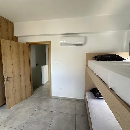 Ocean Breeze 2br House Hébergement de vacances Paralímni